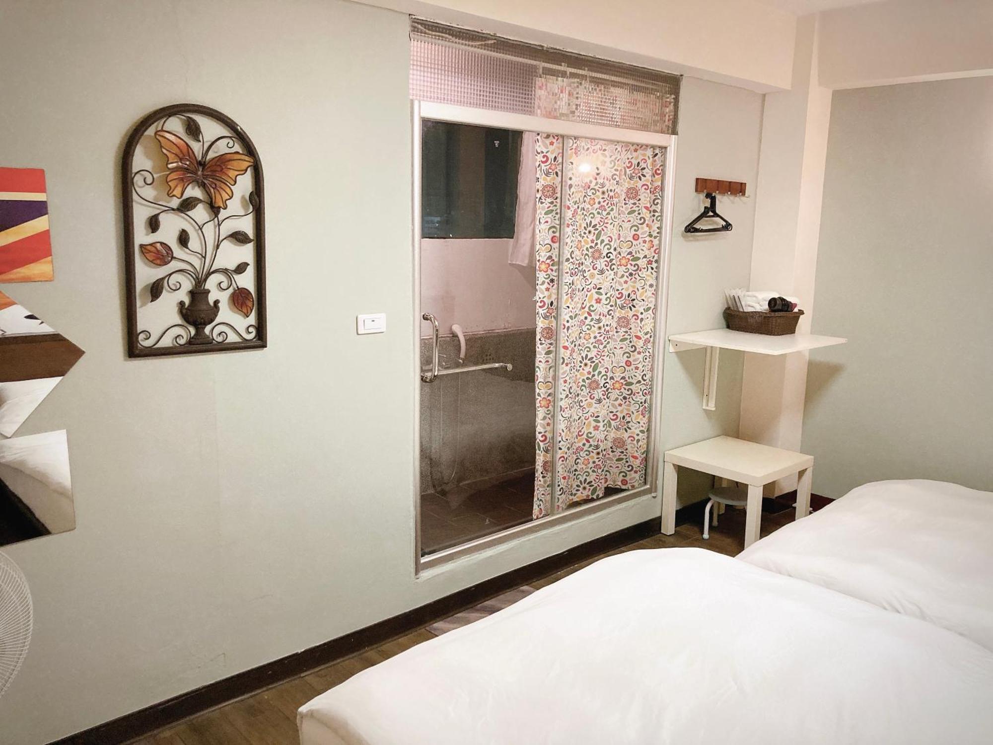 Apartament 台南富居tainan Fu House預訂後請主動聯繫做確認才保留訂房 Zewnętrze zdjęcie